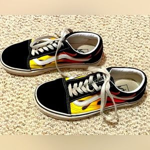 Vans Flame shoes W7/M5.5